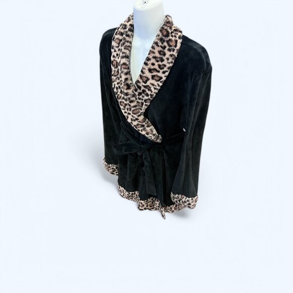 BETSEY JOHNSON Intimates Women's Animal Print Robe - Picture 2 of 7